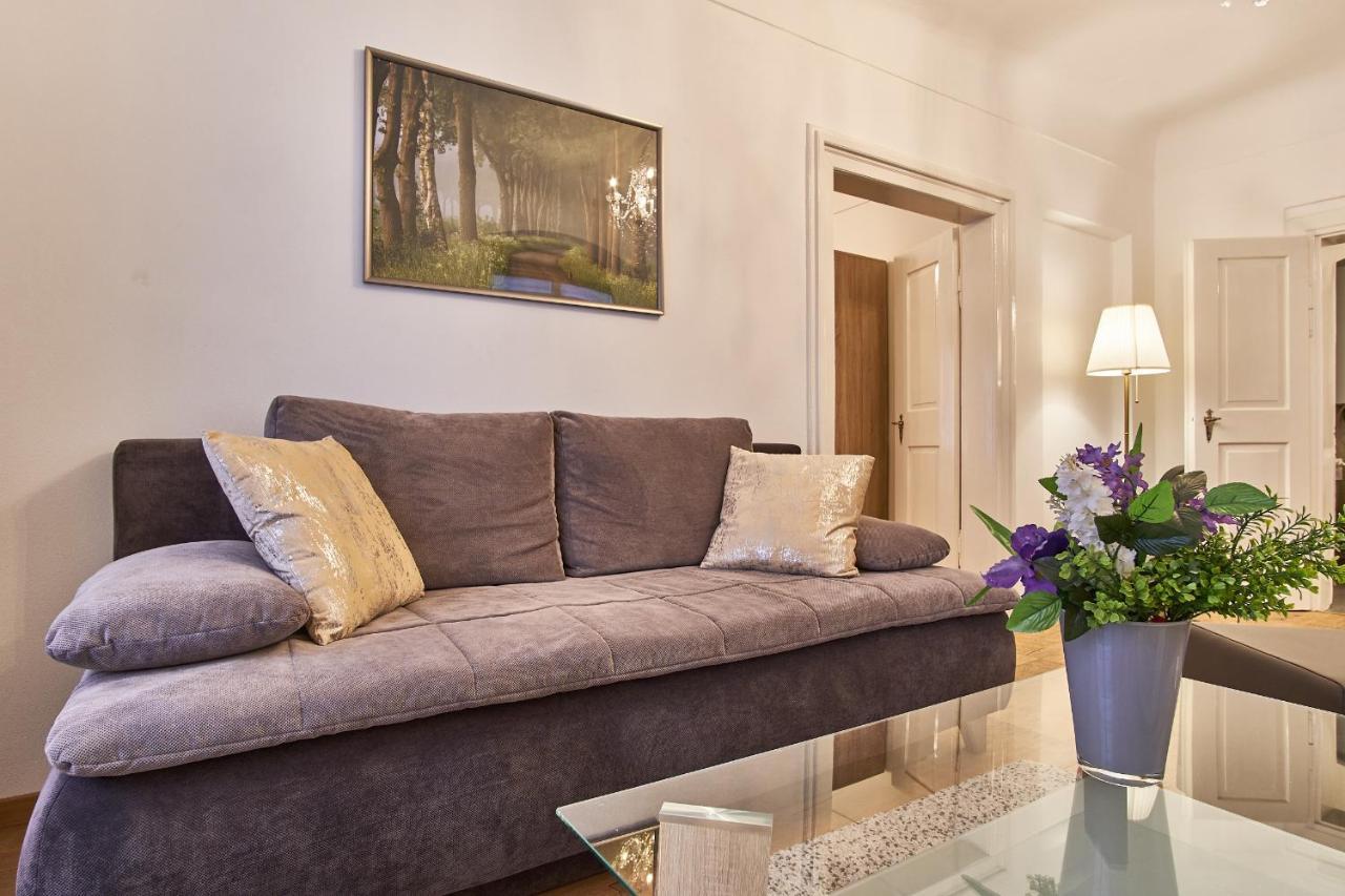 Charles Bridge Royal Apartment Prága Kültér fotó